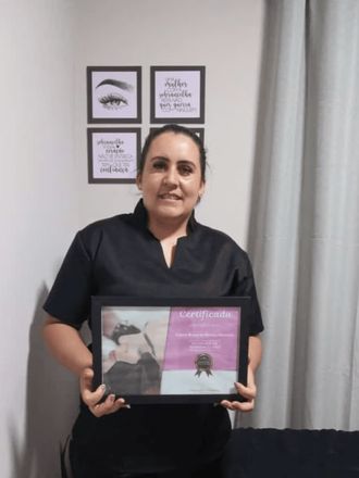 Aluna com certificado